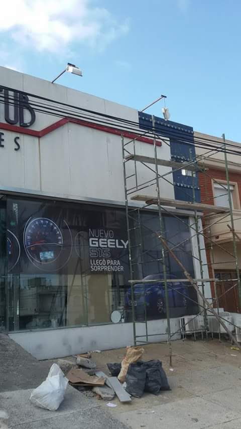 Reforma local comercial Montevideo — imagen 12 — Urban House Construcciones