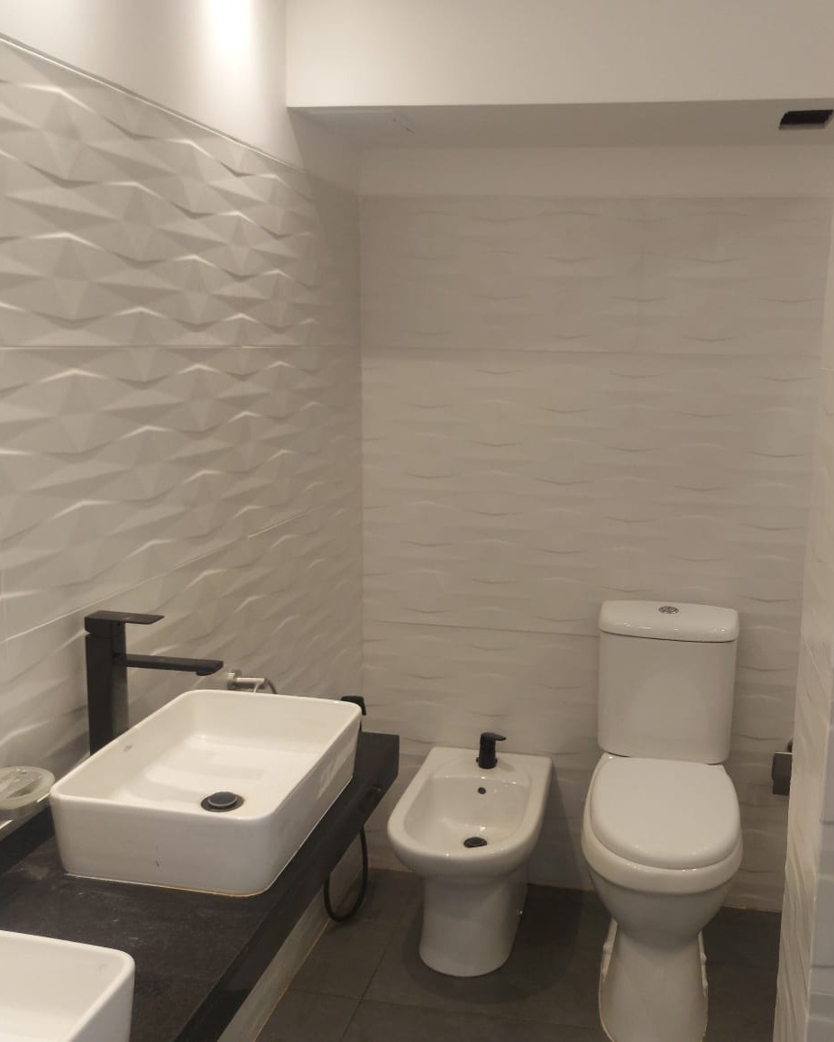 Reforma de baño Montevideo — Urban House Construcciones